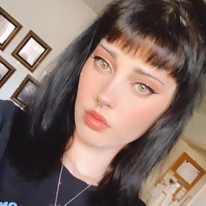 Meet your Posher, Natasha